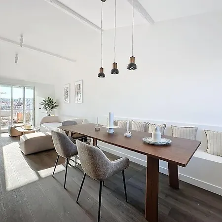 79m2 Penthouse, Palais Et Plages A 400m & 5mn *