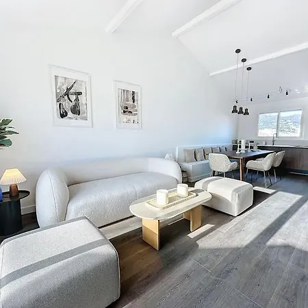 79m2 Penthouse, Palais Et Plages A 400m & 5mn *