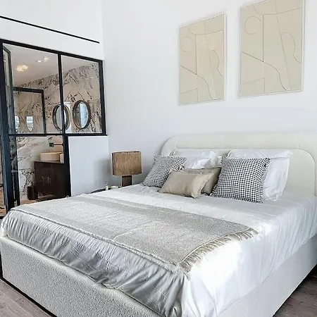 79m2 Penthouse, Palais Et Plages A 400m & 5mn Apartment *